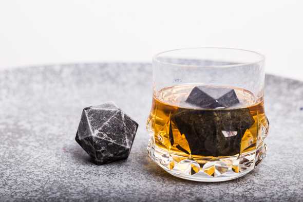 whiskey-whisky-stones-rock-ice-cubes-frost